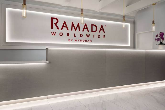 Imagen de los interiores del Hotel Ramada By Wyndham Anaheim Convention Center. Foto 19