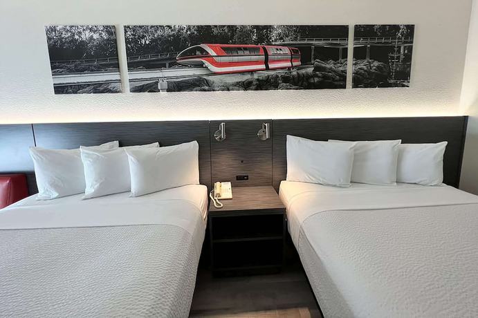 Imagen de la habitación del Hotel Ramada By Wyndham Anaheim Convention Center. Foto 13