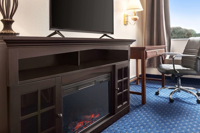 Imagen de la habitación del Hotel Ramada By Wyndham Arcata. Foto 6