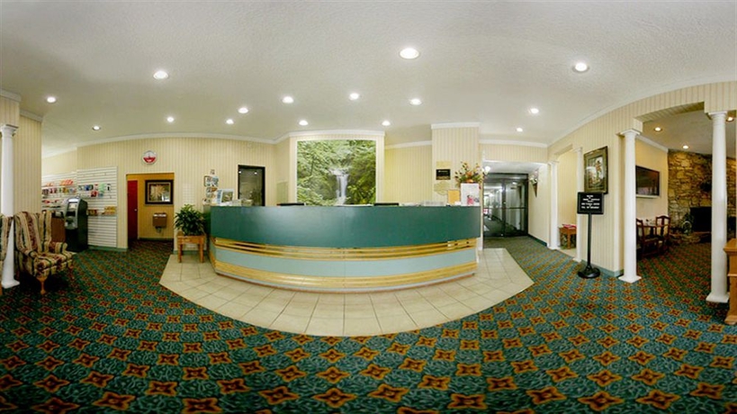 Imagen de los interiores del Hotel Ramada By Wyndham Asheville Near Downtown. Foto 7
