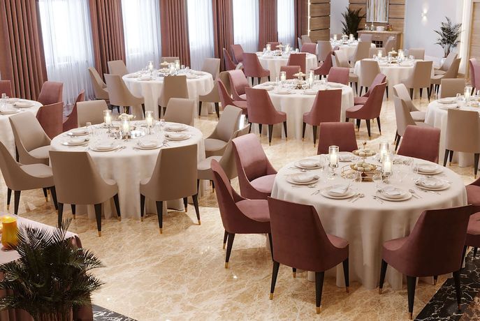 Imagen de los interiores del Hotel Ramada By Wyndham Astana. Foto 12