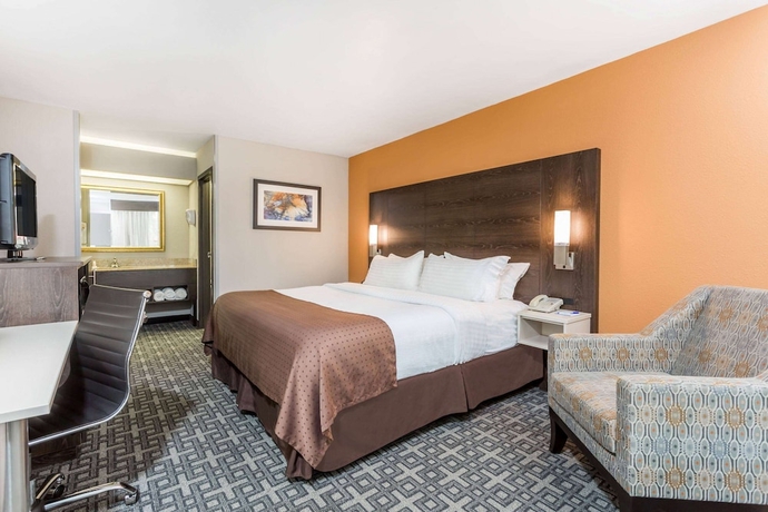 Imagen de la habitación del Hotel Ramada By Wyndham Augusta Fort Gordon. Foto 9