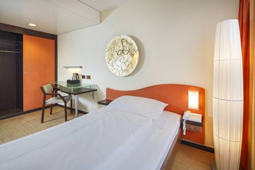 Imagen de la habitación del Hotel Ramada By Wyndham Baden Du Parc. Foto 9