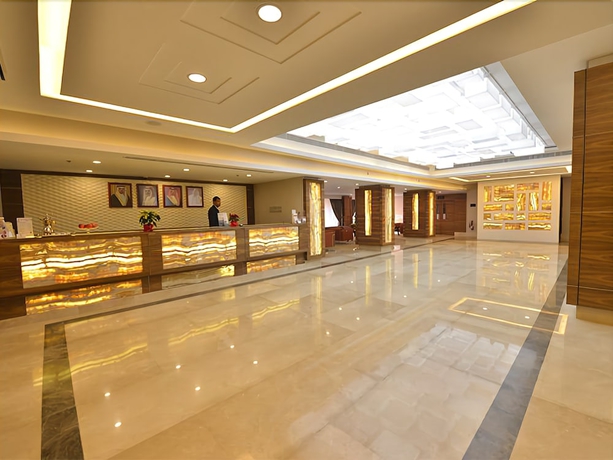 Imagen de los interiores del Hotel Ramada By Wyndham Bahrain. Foto 14