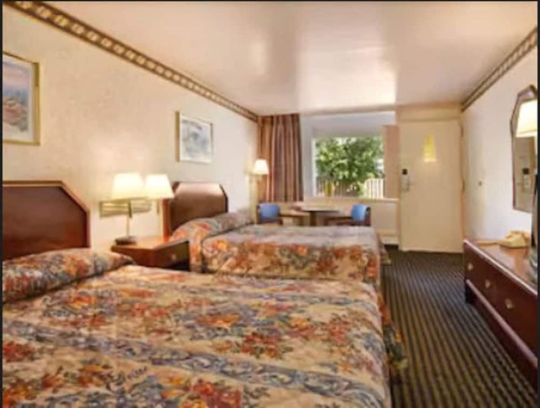 Imagen de la habitación del Hotel Ramada By Wyndham Baltimore West. Foto 4