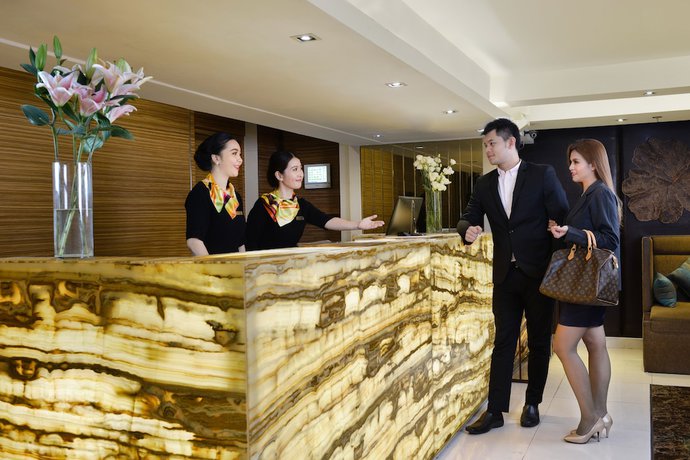 Imagen de los interiores del Hotel Ramada By Wyndham Bangkok Sukhumvit 11. Foto 17