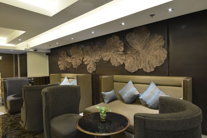 Imagen del bar/restaurante del Hotel Ramada By Wyndham Bangkok Sukhumvit 11. Foto 1