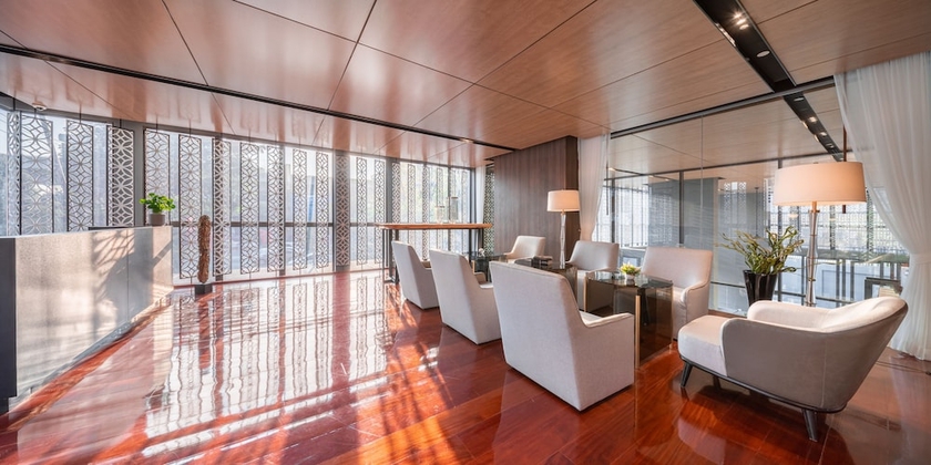 Imagen de los interiores del Hotel Ramada By Wyndham Bangkok Sukhumvit 87. Foto 18