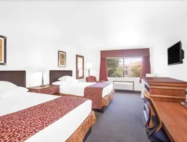 Imagen de la habitación del Hotel Ramada By Wyndham Barstow. Foto 3