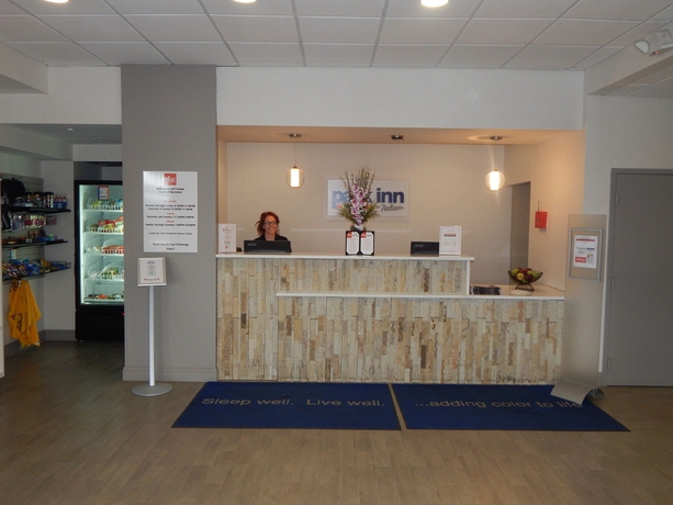 Imagen de los interiores del Hotel Ramada By Wyndham Beaver Falls. Foto 14