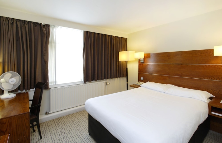 Imagen de la habitación del Hotel Ramada By Wyndham Birmingham Solihull. Foto 2