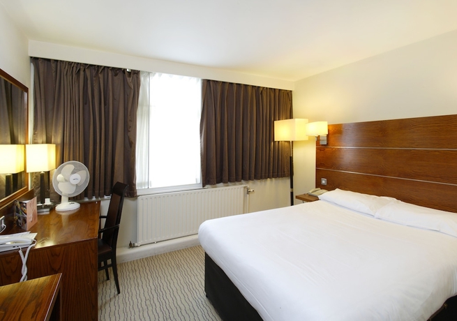 Imagen de la habitación del Hotel Ramada By Wyndham Birmingham Solihull. Foto 3