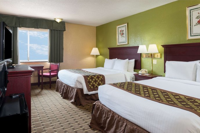 Imagen de la habitación del Hotel Ramada By Wyndham Bowling Green. Foto 7