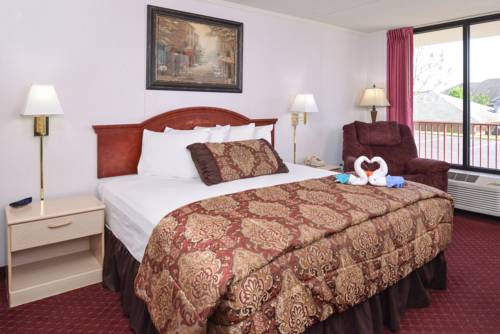Imagen de la habitación del Hotel Ramada By Wyndham Branson. Foto 7