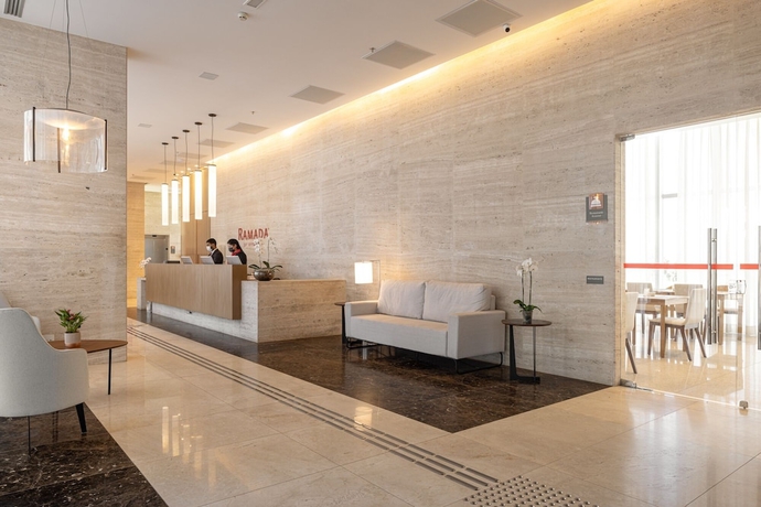 Imagen de los interiores del Hotel Ramada By Wyndham Brasilia Alvorada. Foto 16
