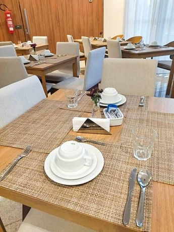 Imagen del bar/restaurante del Hotel Ramada By Wyndham Brasilia Alvorada. Foto 3