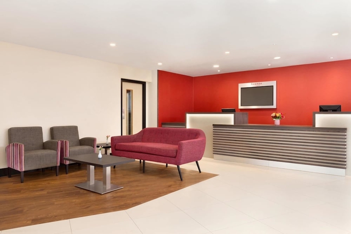 Imagen de los interiores del Hotel Ramada By Wyndham Bristol West. Foto 18