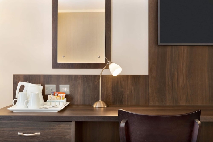 Imagen de la habitación del Hotel Ramada By Wyndham Bristol West. Foto 14