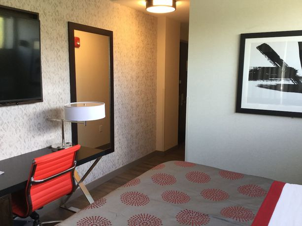 Imagen de la habitación del Hotel Ramada By Wyndham Bronx Terminal. Foto 9