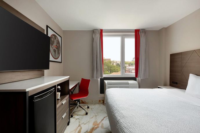 Imagen de la habitación del Hotel Ramada By Wyndham Brooklyn Empire Blvd. Foto 11