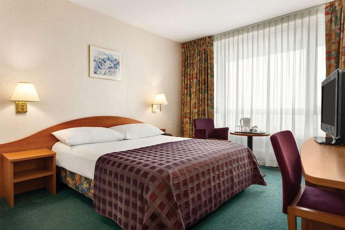 Imagen de la habitación del Hotel Ramada By Wyndham Bucharest Parc. Foto 6