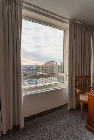 Imagen de la habitación del Hotel Ramada By Wyndham Bucharest Parc. Foto 9