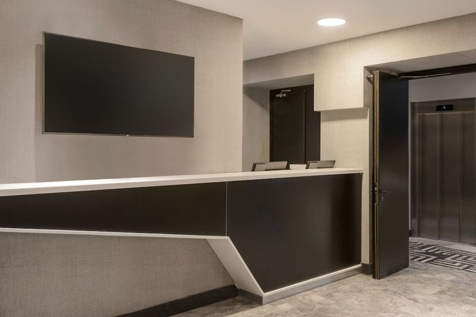 Imagen de los interiores del Hotel Ramada By Wyndham Budapest City Center. Foto 18