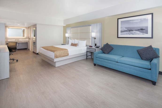 Imagen de la habitación del Hotel Ramada By Wyndham Burbank Airport. Foto 4