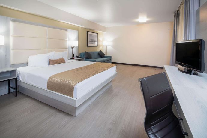 Imagen de la habitación del Hotel Ramada By Wyndham Burbank Airport. Foto 8