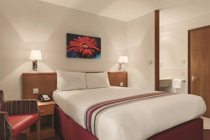 Imagen de la habitación del Hotel Ramada By Wyndham Cambridge. Foto 3