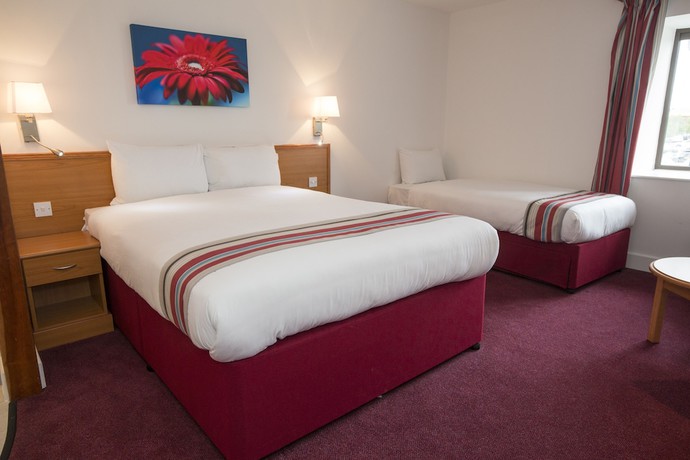 Imagen de la habitación del Hotel Ramada By Wyndham Cambridge. Foto 5