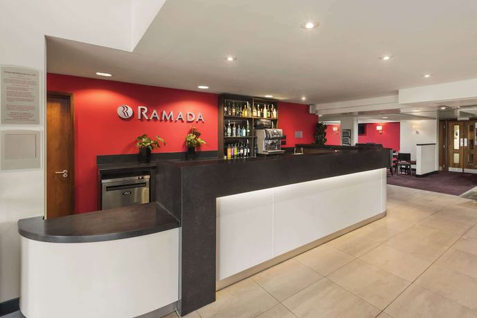 Imagen de los interiores del Hotel Ramada By Wyndham Cambridge. Foto 18