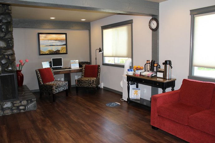 Imagen de los interiores del Hotel Ramada By Wyndham Campbell River. Foto 16