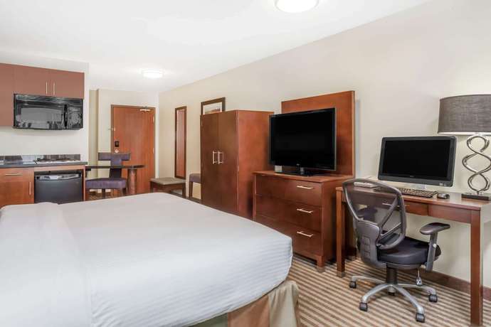 Imagen de la habitación del Hotel Ramada By Wyndham Carlyle. Foto 1