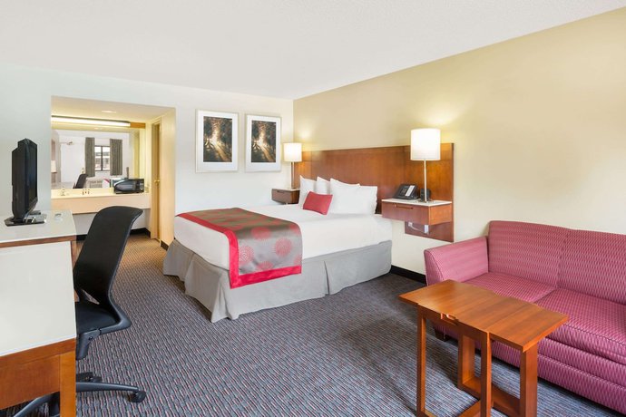 Imagen de la habitación del Hotel Ramada By Wyndham Cedar City. Foto 10