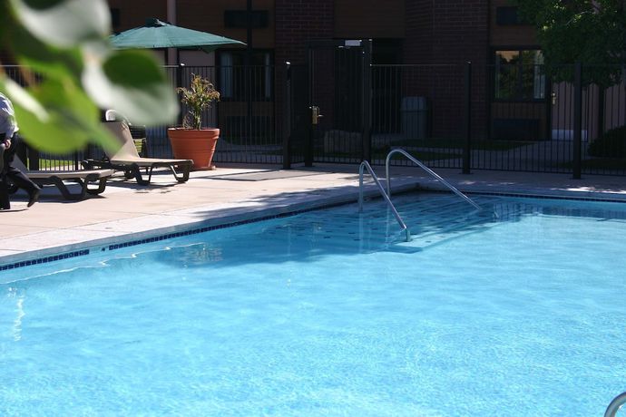 Imagen de la piscina del Hotel Ramada By Wyndham Cedar City. Foto 20