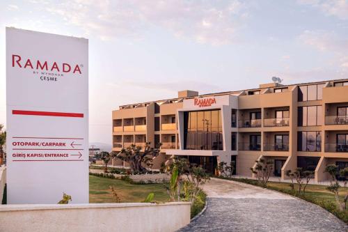 Imagen general del Hotel Ramada By Wyndham Cesme. Foto 1