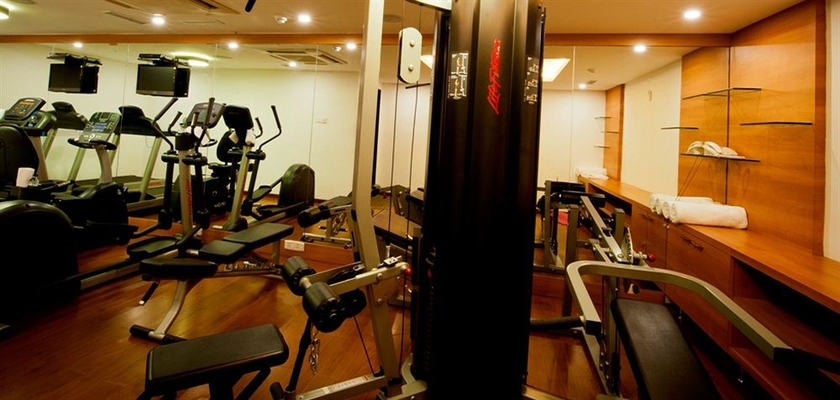 Imagen de los interiores del Hotel Ramada By Wyndham Chennai Egmore. Foto 14