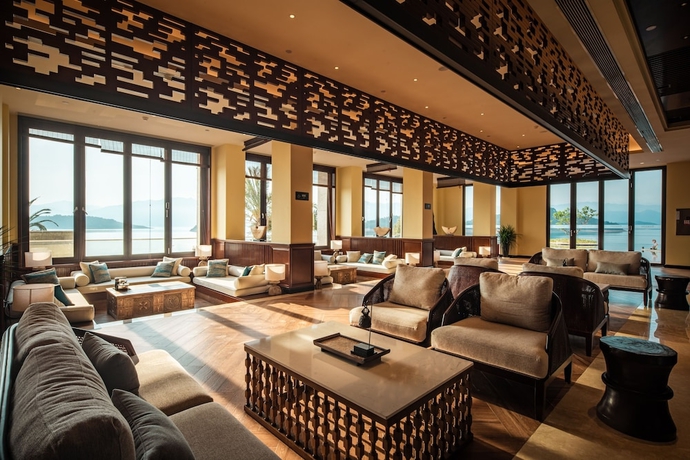 Imagen de los interiores del Hotel Ramada By Wyndham Chenzhou Dongjiang Lake. Foto 13