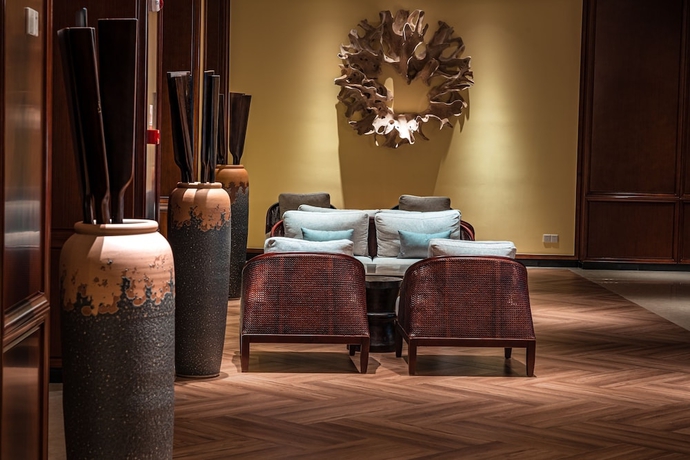 Imagen de los interiores del Hotel Ramada By Wyndham Chenzhou Dongjiang Lake. Foto 18