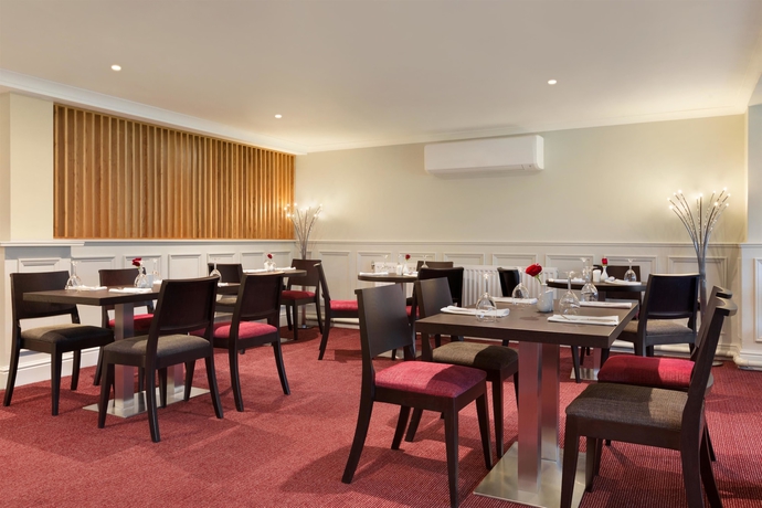 Imagen del bar/restaurante del Hotel Ramada By Wyndham Chorley South. Foto 2