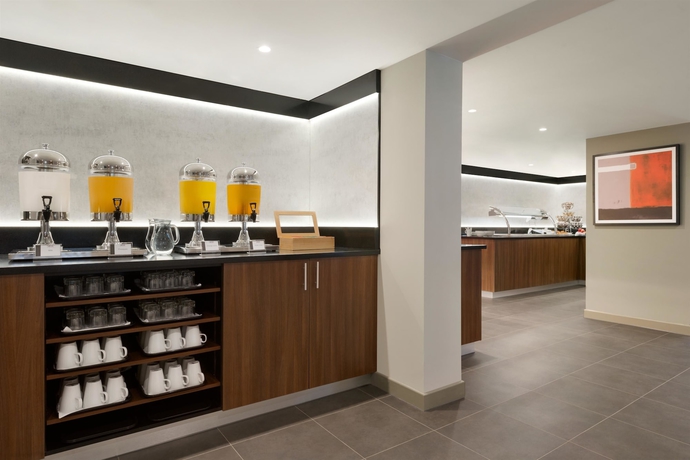 Imagen del bar/restaurante del Hotel Ramada By Wyndham Chorley South. Foto 3
