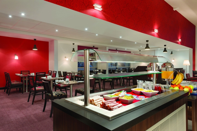 Imagen del bar/restaurante del Hotel Ramada By Wyndham Chorley South. Foto 5