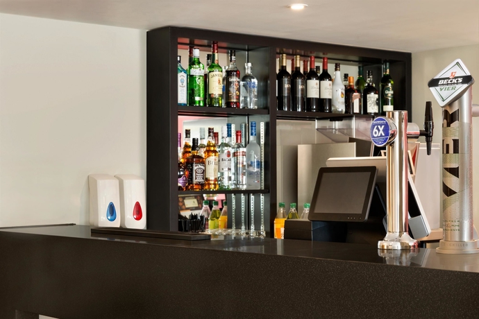 Imagen del bar/restaurante del Hotel Ramada By Wyndham Chorley South. Foto 6