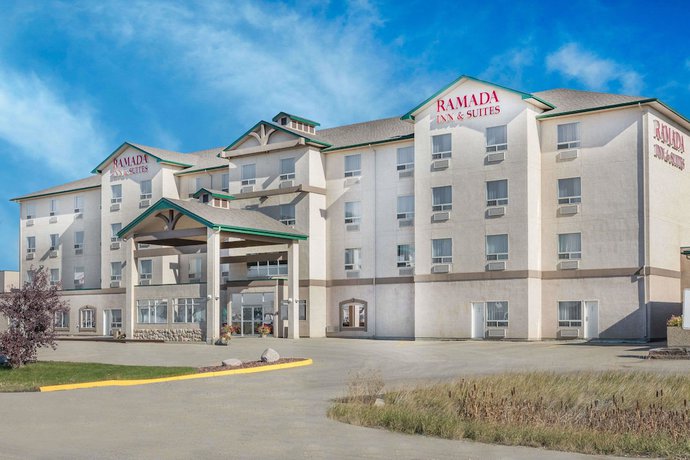 Imagen general del Hotel Ramada By Wyndham Clairmont/grande Prairie. Foto 1
