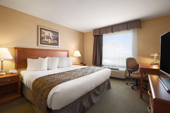 Imagen de la habitación del Hotel Ramada By Wyndham Clairmont/grande Prairie. Foto 8