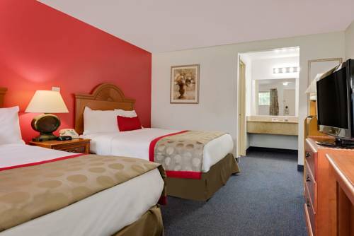 Imagen de la habitación del Hotel Ramada By Wyndham Cleveland Airport West. Foto 6