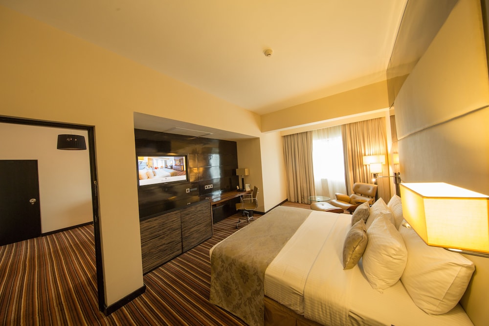 Imagen de la habitación del Hotel Ramada By Wyndham Colombo. Foto 14