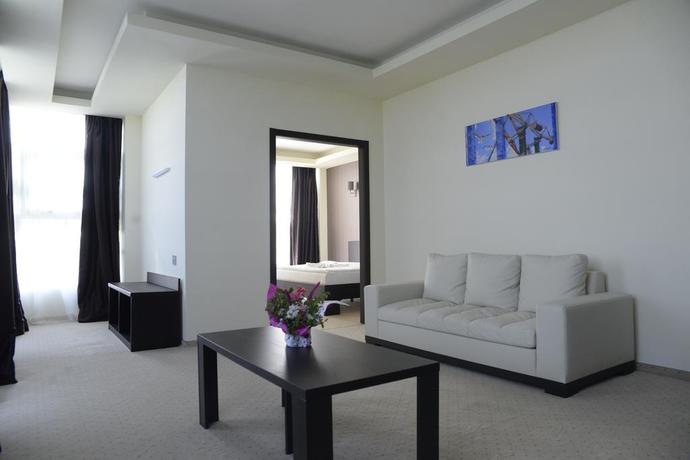 Imagen de la habitación del Hotel Ramada By Wyndham Constanta. Foto 4