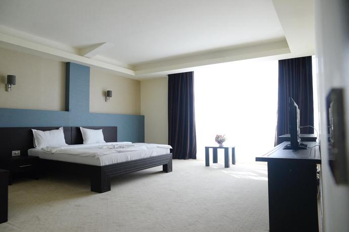 Imagen de la habitación del Hotel Ramada By Wyndham Constanta. Foto 9